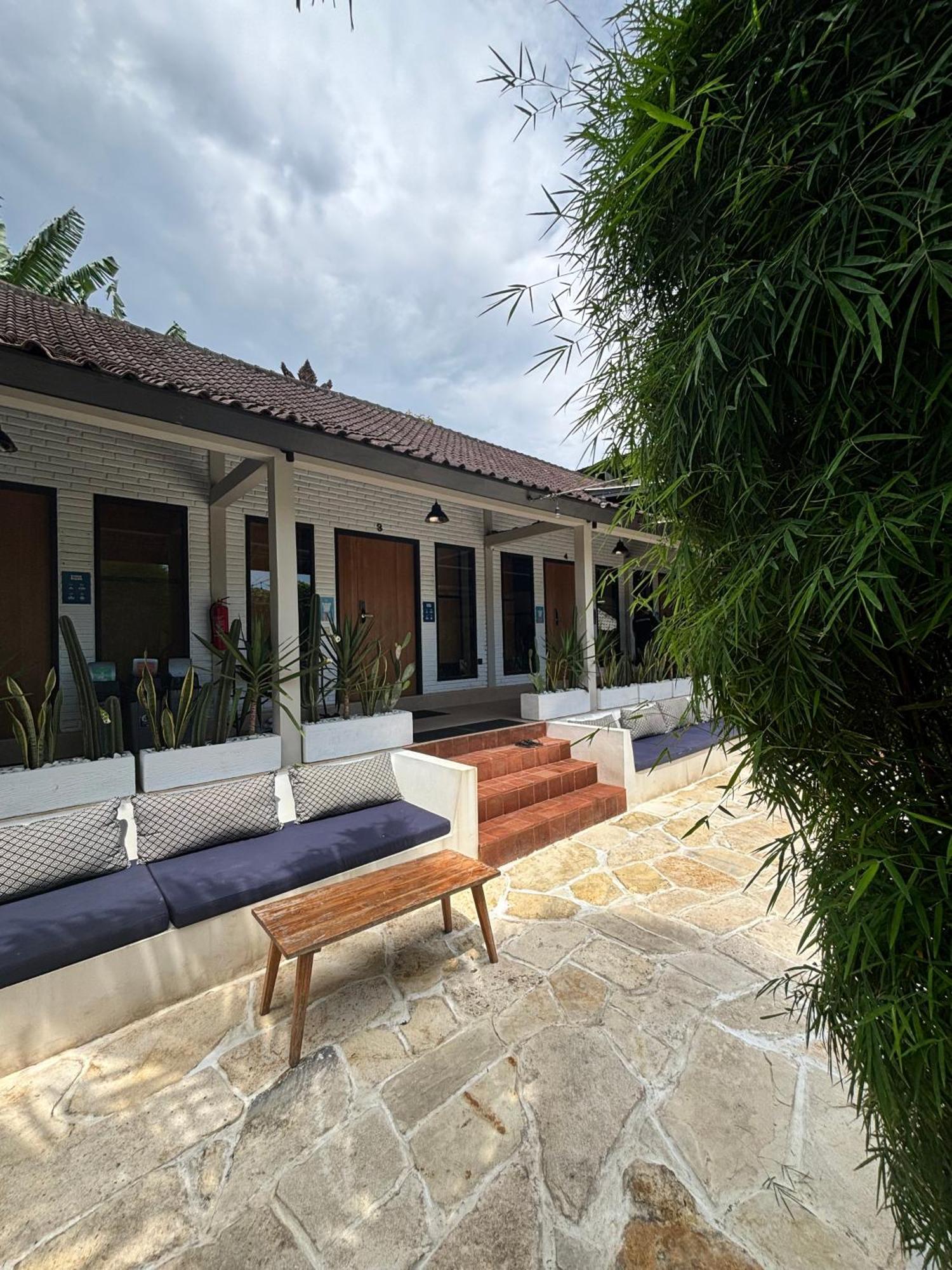 Lay Day Hostel Canggu Exterior photo